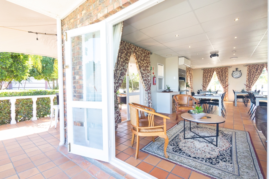 10 Bedroom Property for Sale in Plattekloof Western Cape